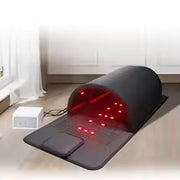 Sauna dôme infrarouge noir avec lumière rouge intégrée pour séance bien-être à domicile